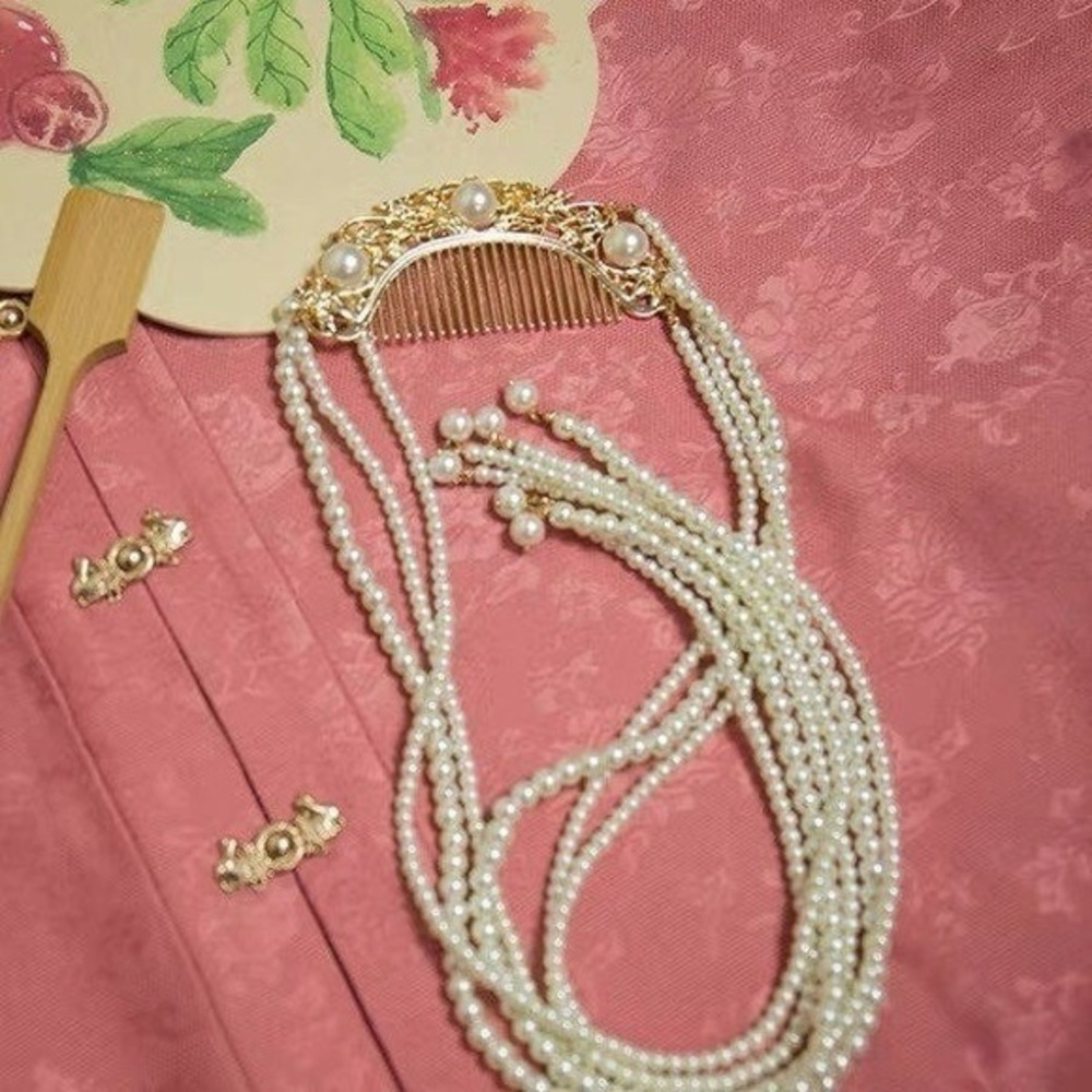 Faux Pearl Draping Hair Comb Women OS Gold White New Traditional Filigree Bird